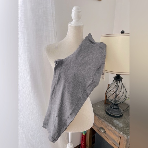 Lululemon rejuvenate crop - Picture 3 of 10